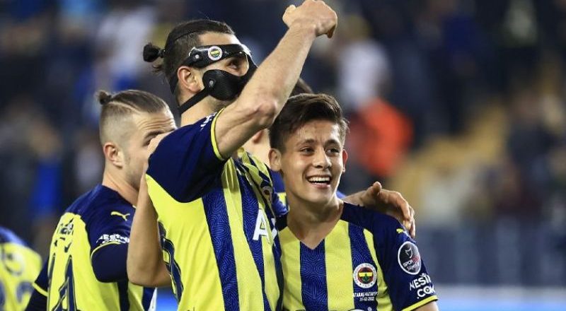 Fenerbahçe'de Arda Güler tehlikesi! Dev şirketler harekete geçti